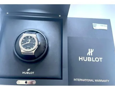 Hublot Classic Fusion 45, 42, 38, 33  542.NX.1171.LR 42mm Titanium Black