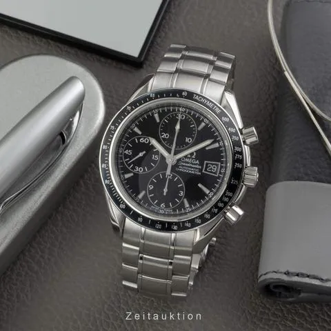 Omega Speedmaster Date 32105000 40mm Stainless steel Black 2