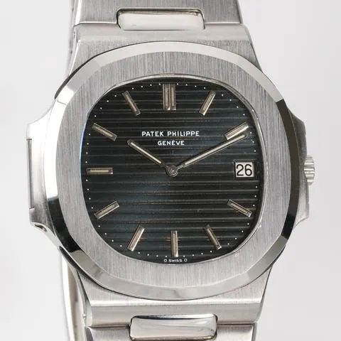 Patek Philippe Nautilus 3700 42mm Stainless steel Blue 2