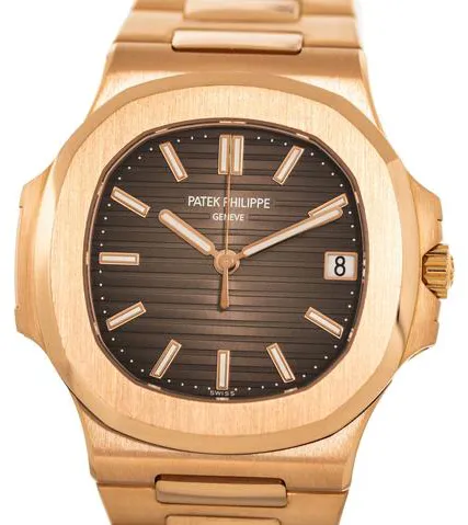 Patek Philippe Nautilus 5711/1R-001 40mm Rose gold Brown