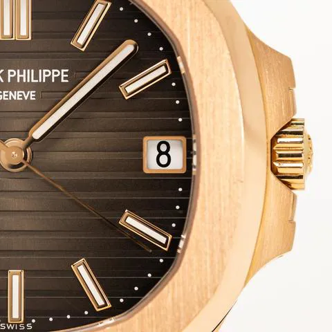 Patek Philippe Nautilus 5711/1R-001 40mm Rose gold Brown 4