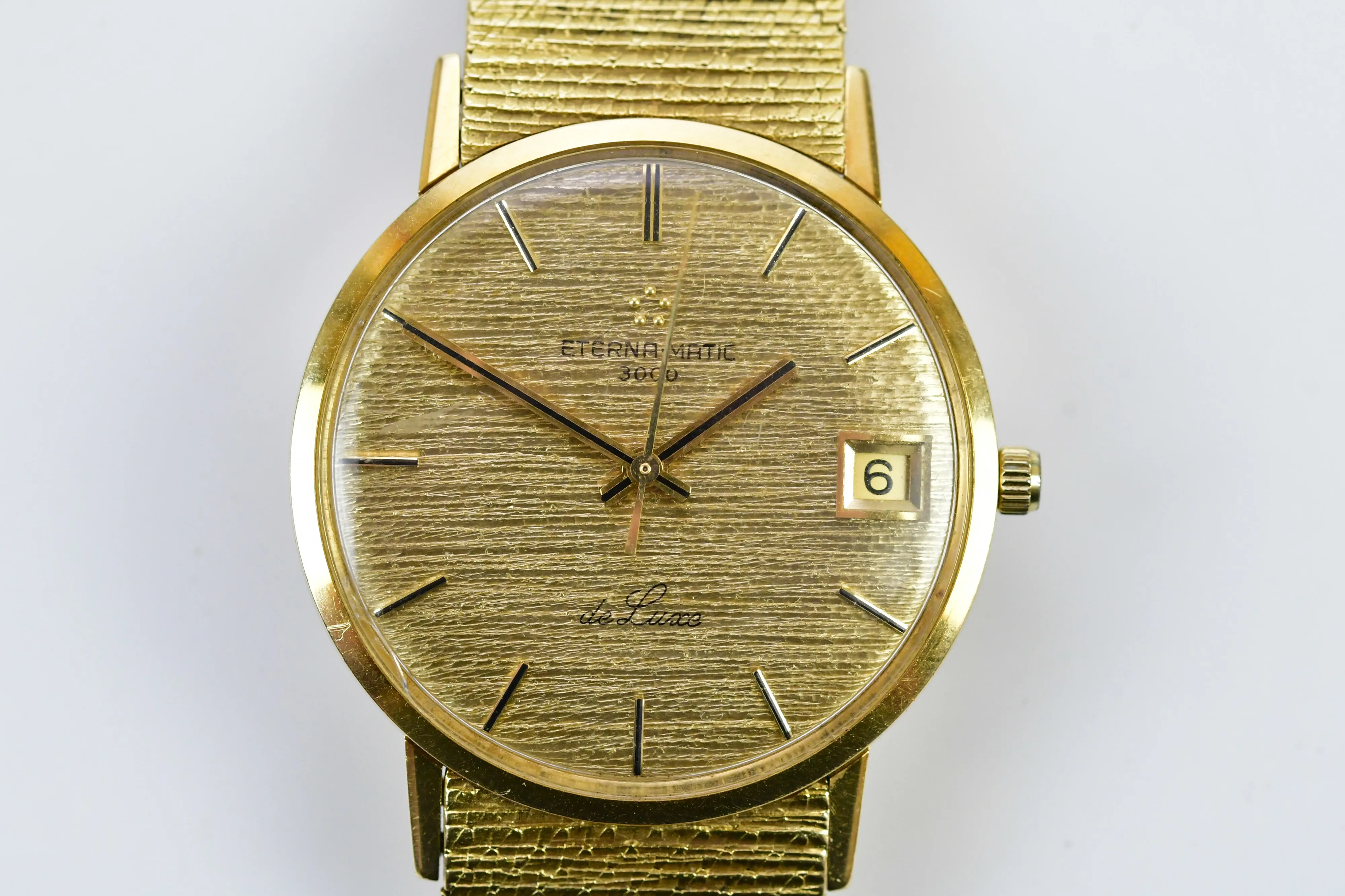 Eterna 30mm Yellow gold