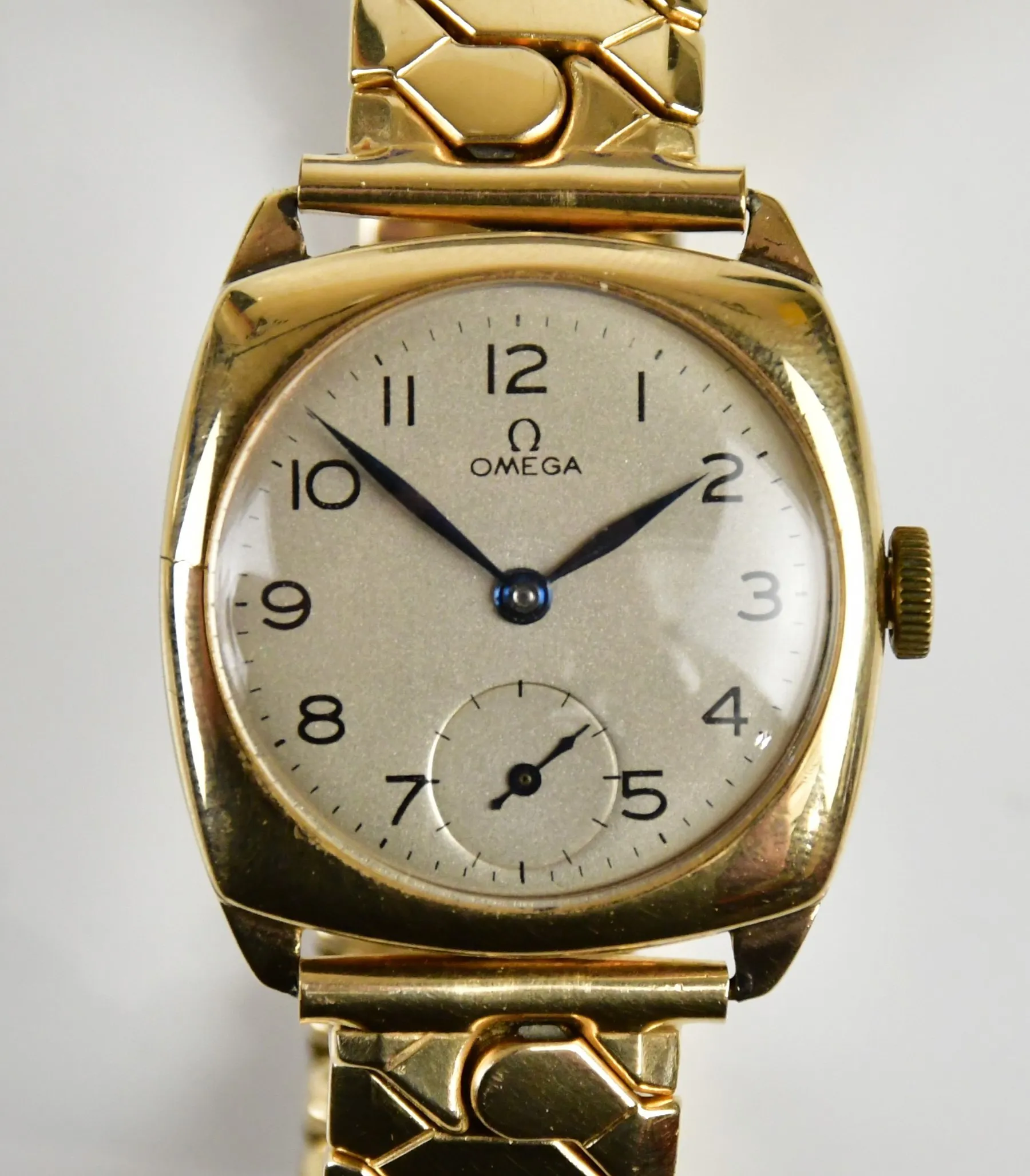 Omega 28mm Yellow gold Silver