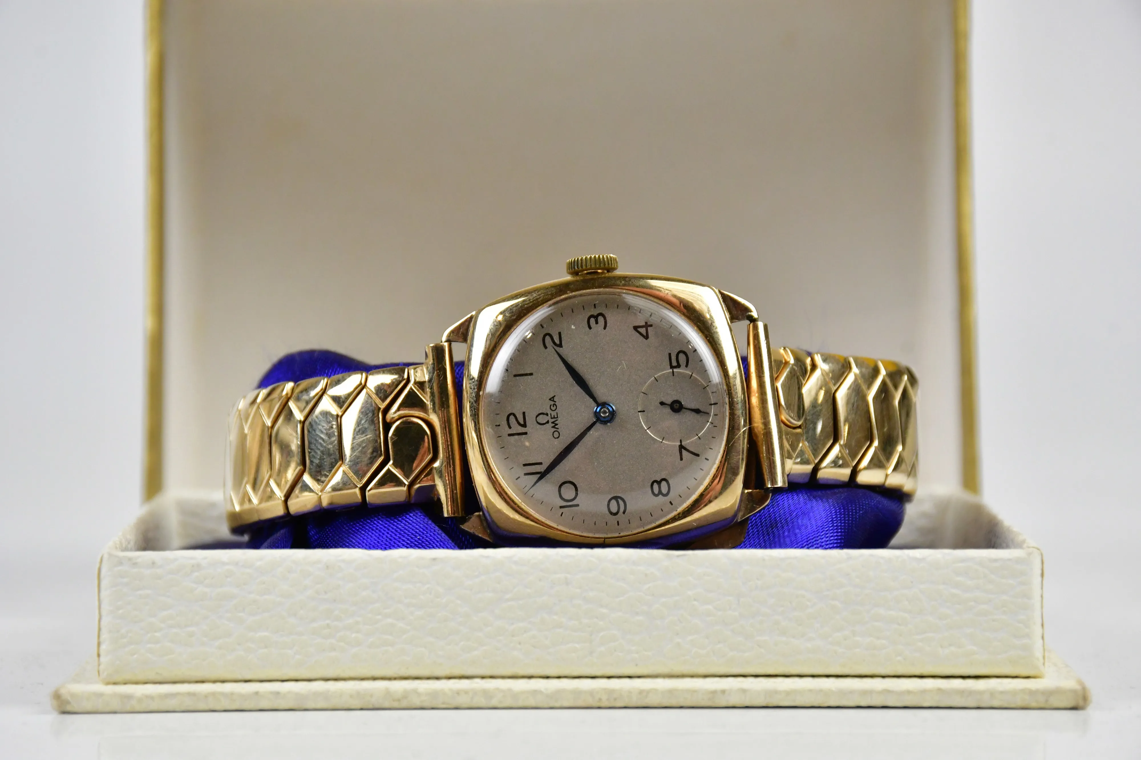 Omega 28mm Yellow gold Silver 6