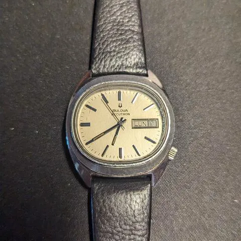 Bulova Accutron 5 32798 37mm 3