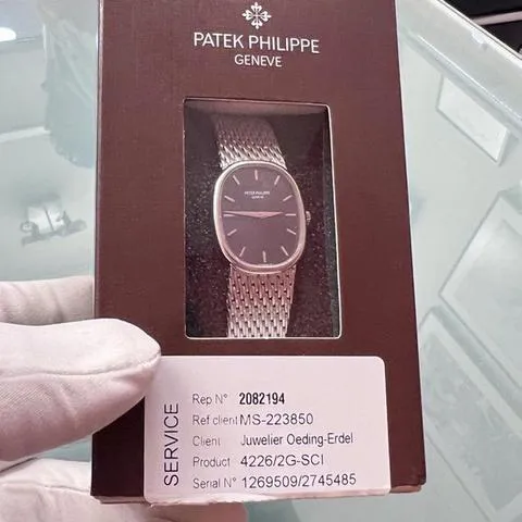 Patek Philippe Golden Ellipse 4226 23mm White gold Blue 1