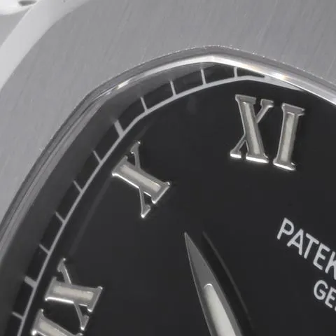 Patek Philippe Nautilus 3800/1A-001 35mm Stainless steel Black 10