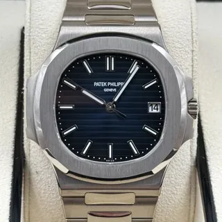 Patek Philippe Nautilus 5811/1G-001 White gold Blue