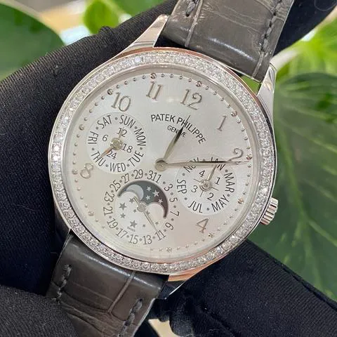 Patek Philippe Perpetual Calendar 7140G-001 35mm White gold Silver