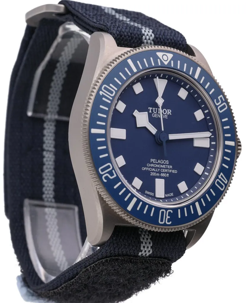 Tudor Pelagos 25707B/21 42mm Titanium Blue 4