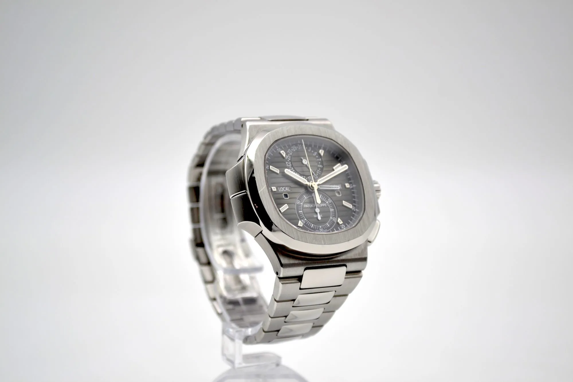 Patek Philippe Nautilus 5990/1A-001 40mm Stainless steel Black 3