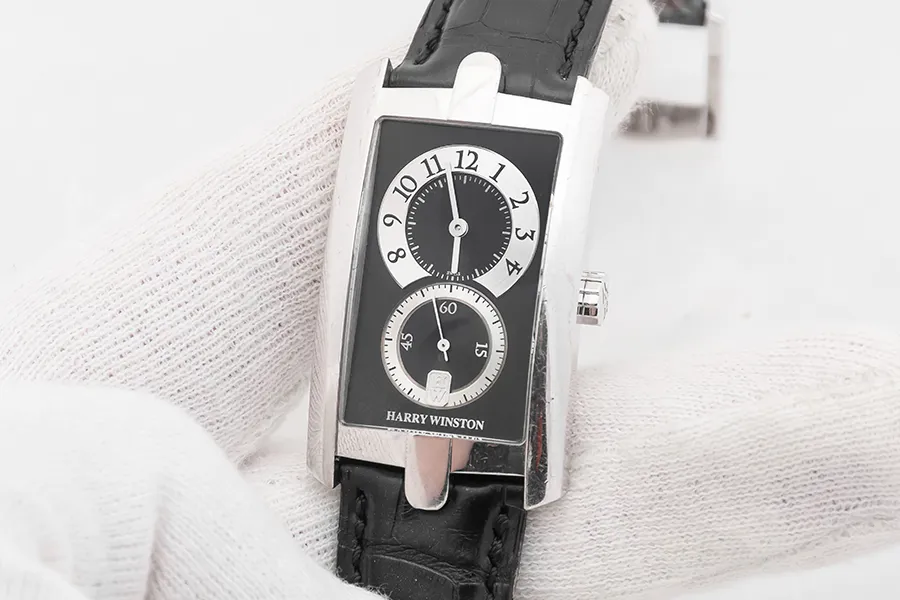 Harry Winston Avenue 330/UMW 26mm White gold Black 1