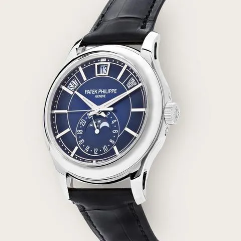 Patek Philippe Annual Calendar 5205G-013 40mm White gold Blue