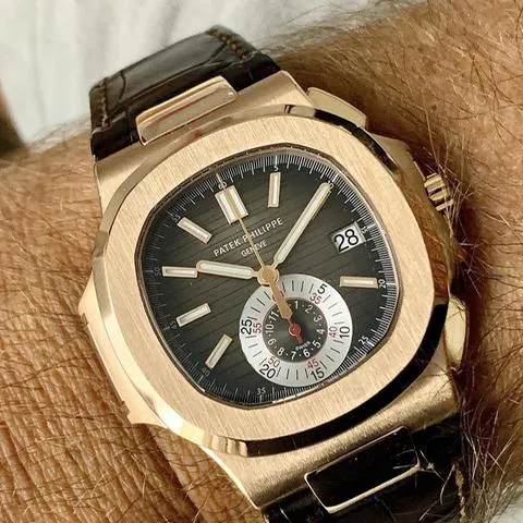 Patek Philippe Nautilus 5980R 40mm Rose gold Brown