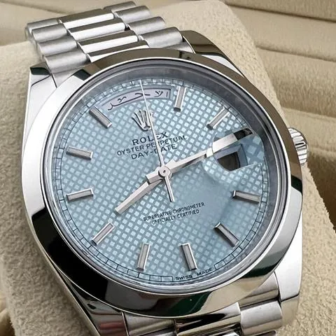 Rolex Day-Date 40 228206 40mm Platinum Blue