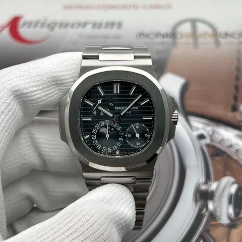 Patek Philippe Nautilus 5712/1A 40mm Stainless steel Blue