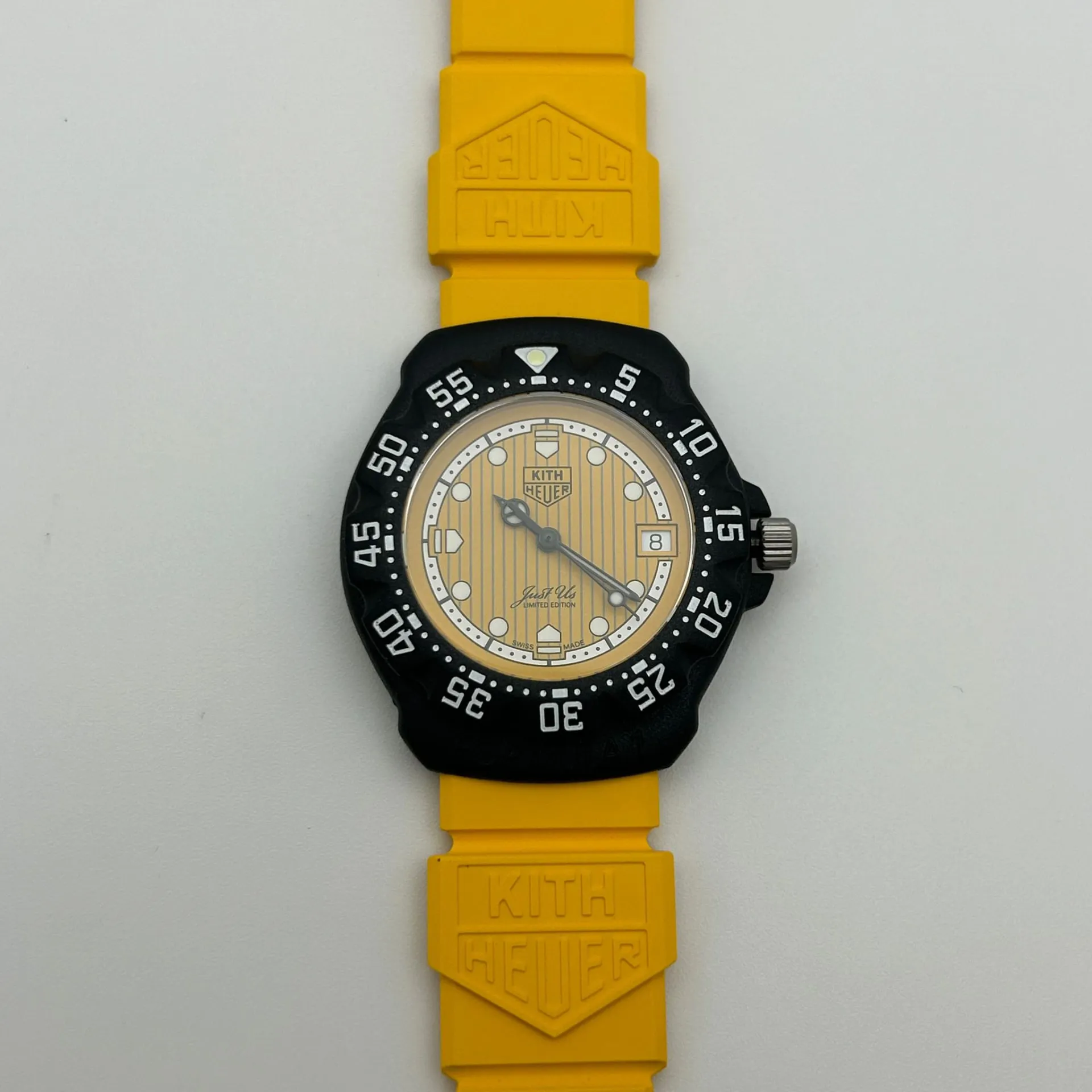 TAG Heuer Formula 1 WA126C.BT0007 35mm Plastic Yellow