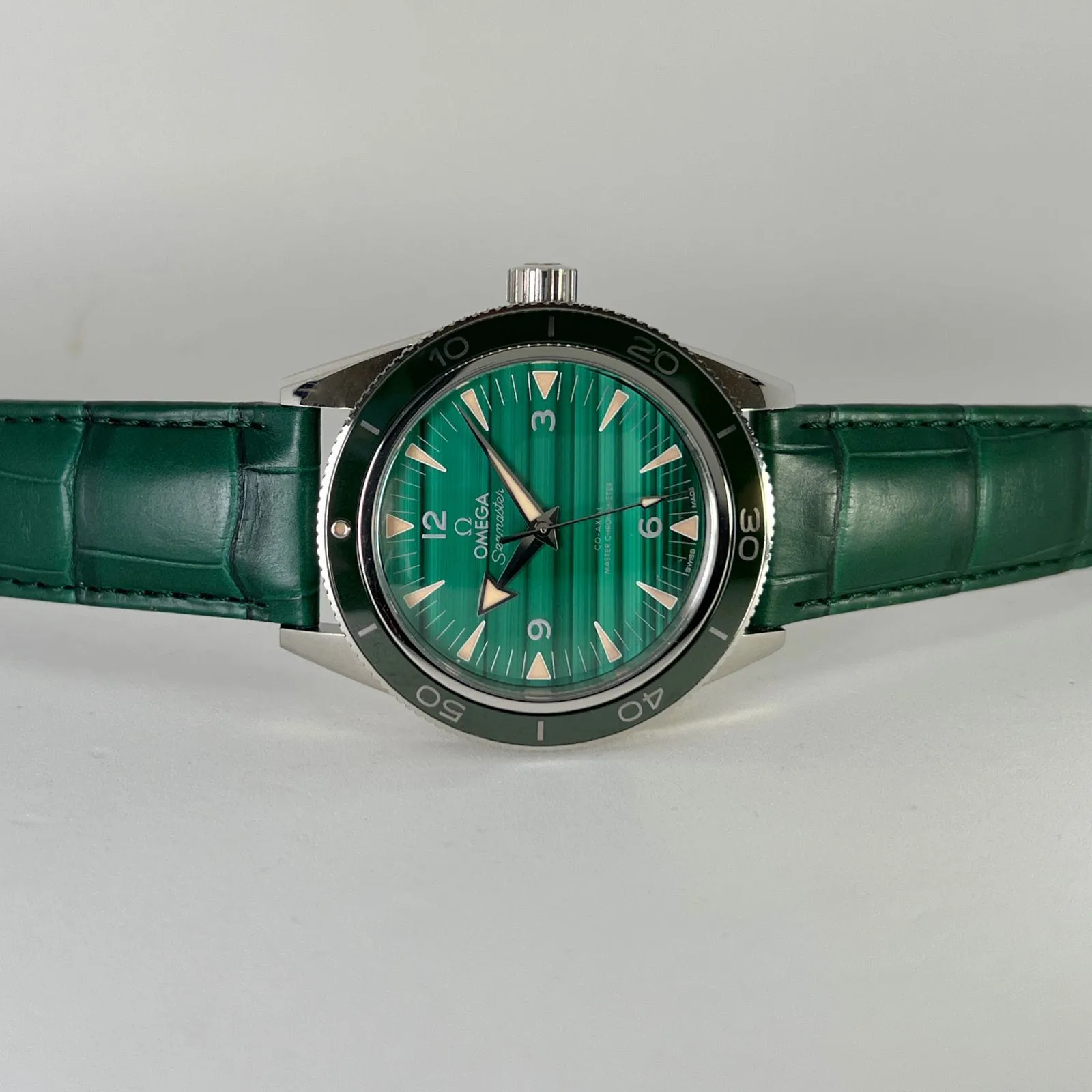 Omega Seamaster 300 234.93.41.21.99.001 41mm Platinum Green 4