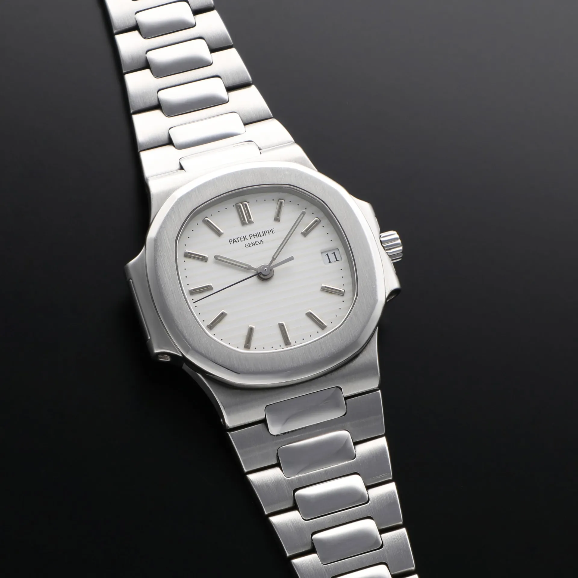 Patek Philippe Nautilus 3800/1A-011 37.5mm Stainless steel White 2