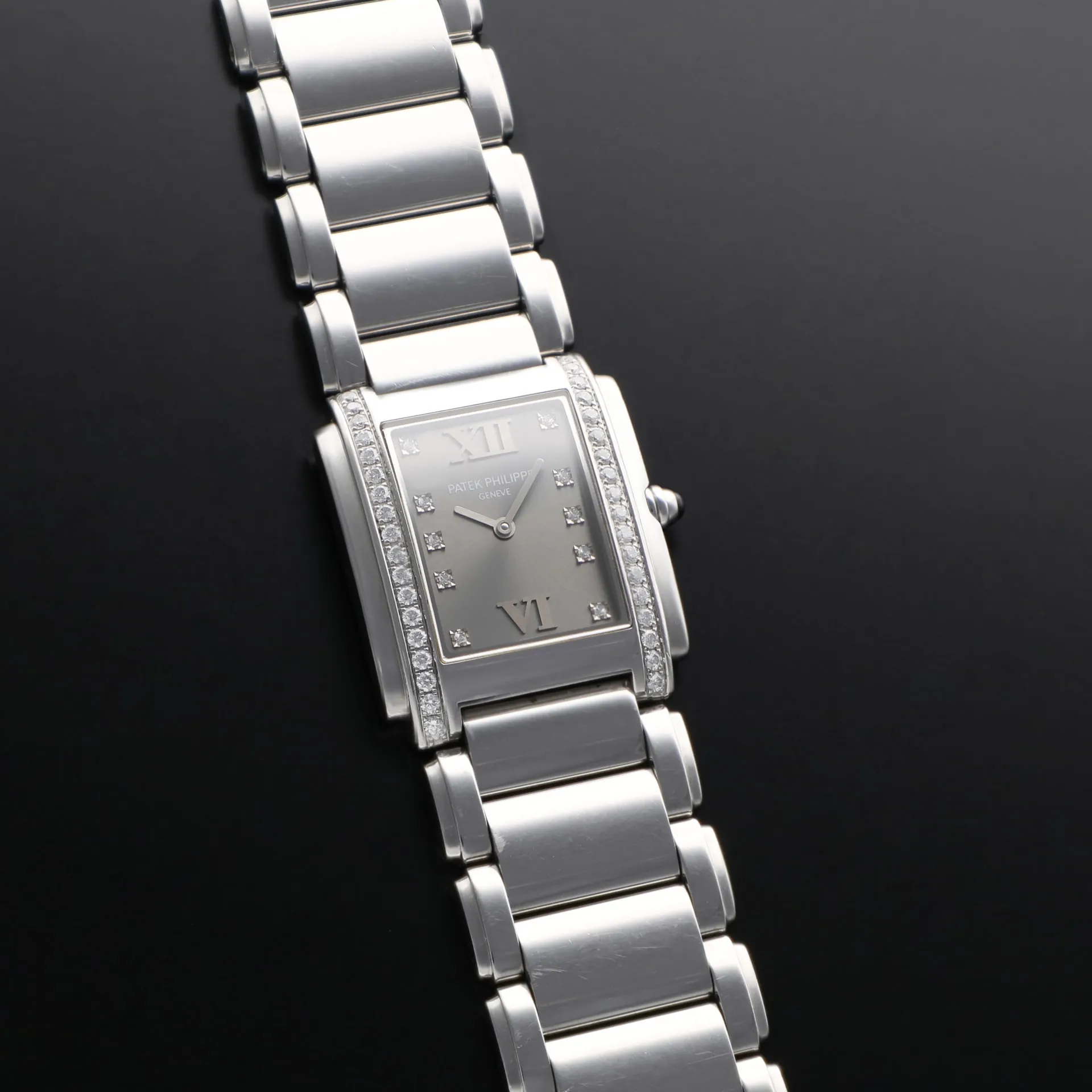 Patek Philippe Twenty~4 4910/10A-010 25mm Stainless steel Gray 2