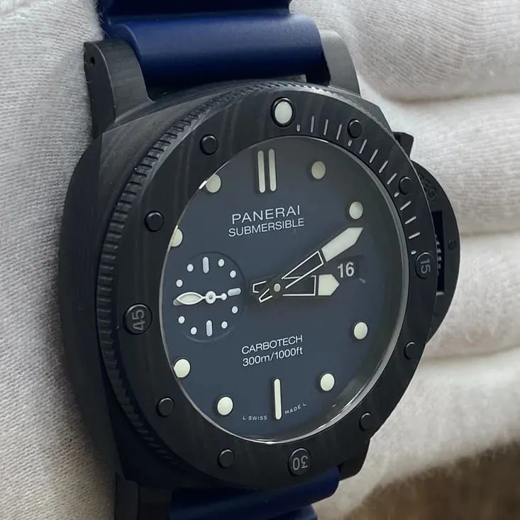 Panerai Submersible PAM 01232 44mm Carbon fiber Blue 2