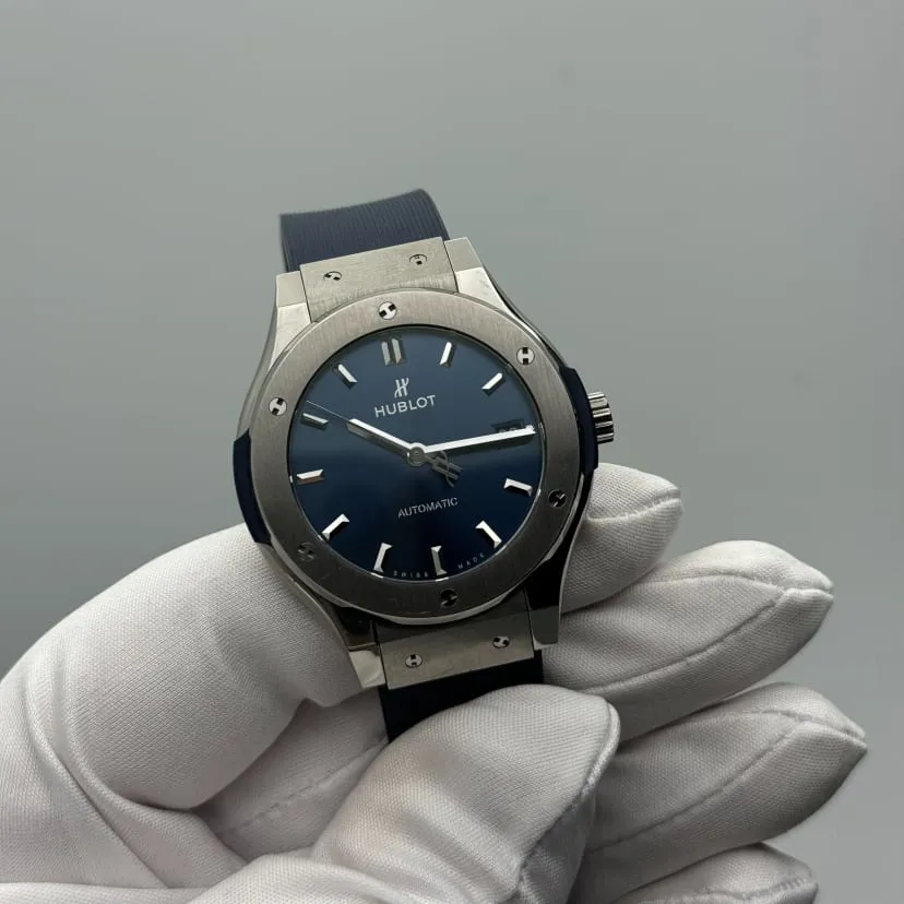 Hublot Classic Fusion Blue 565.NX.7170.LR