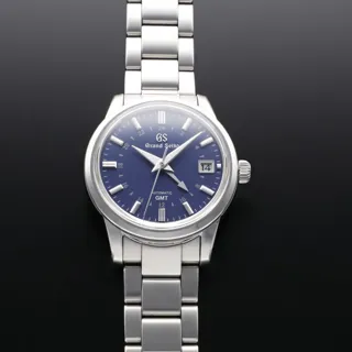 Grand Seiko GMT SBGM239 | Stainless steel