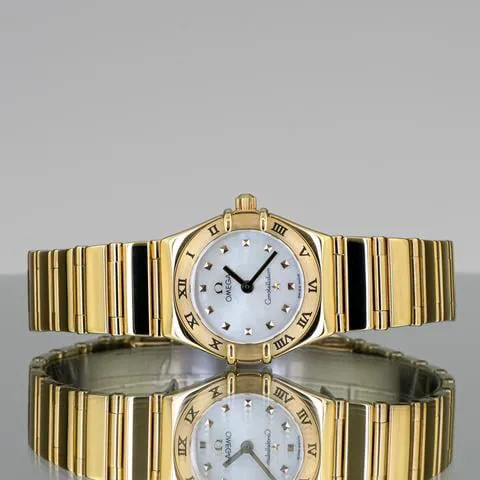 Omega Constellation 1161.71.00 23mm Yellow gold White