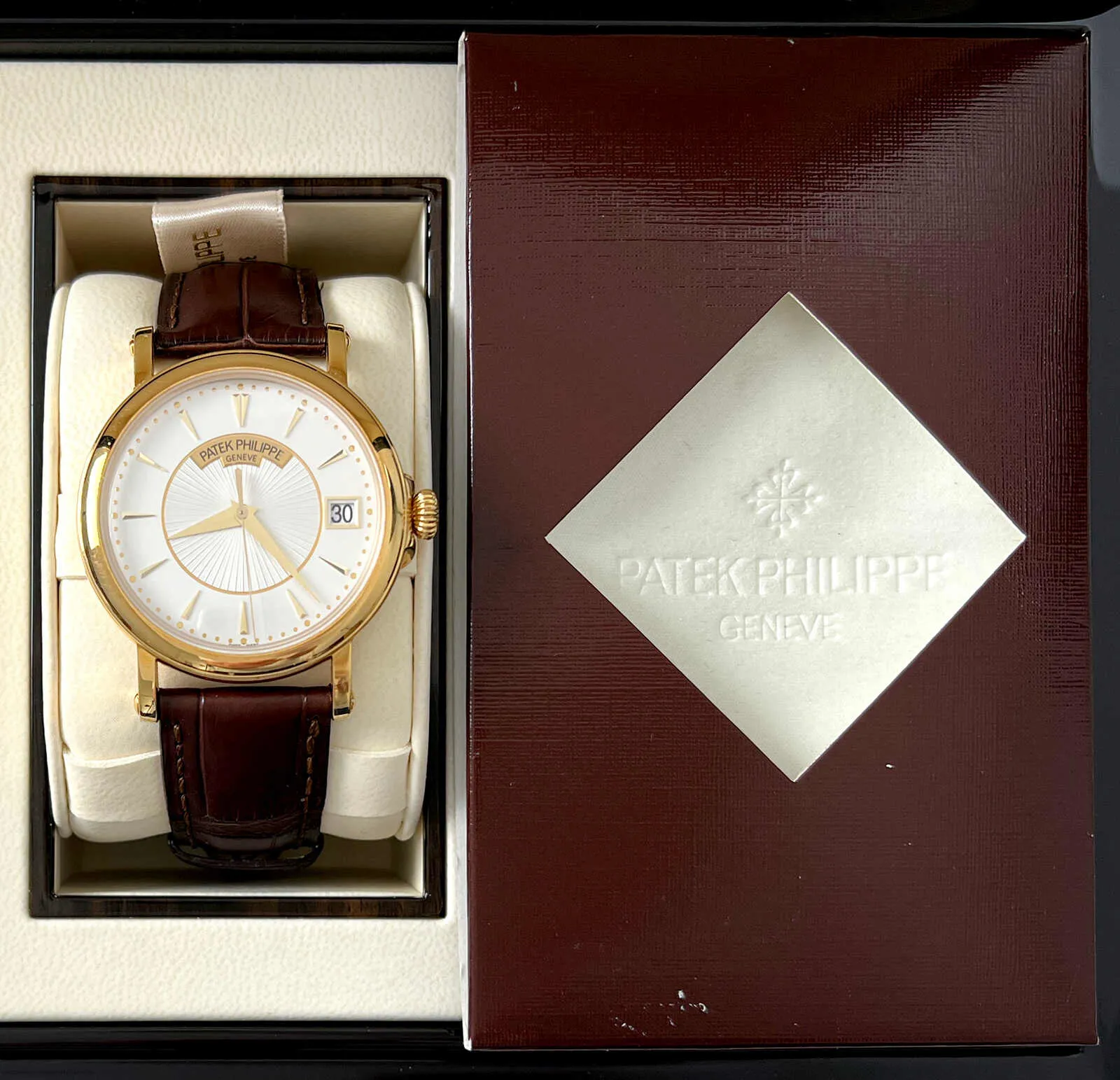 Patek Philippe Calatrava 5153J-001 Yellow gold Silver