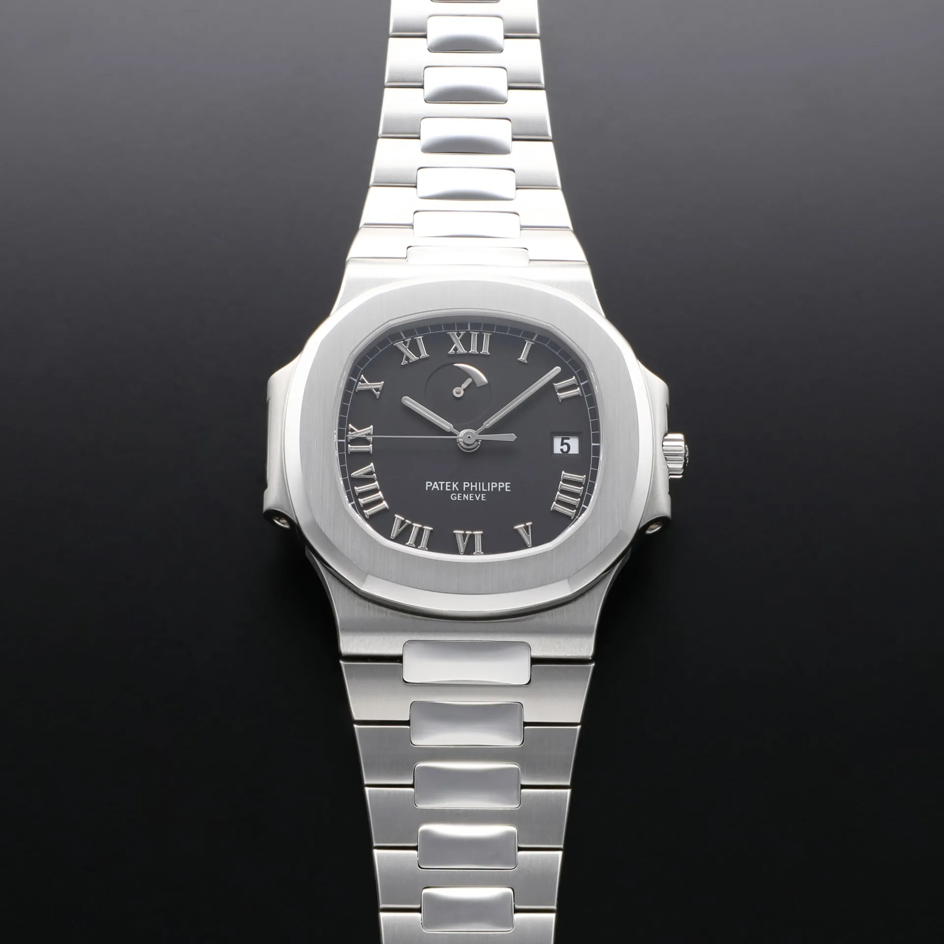 Patek Philippe Nautilus 3710/1A-001 40mm Stainless steel Black