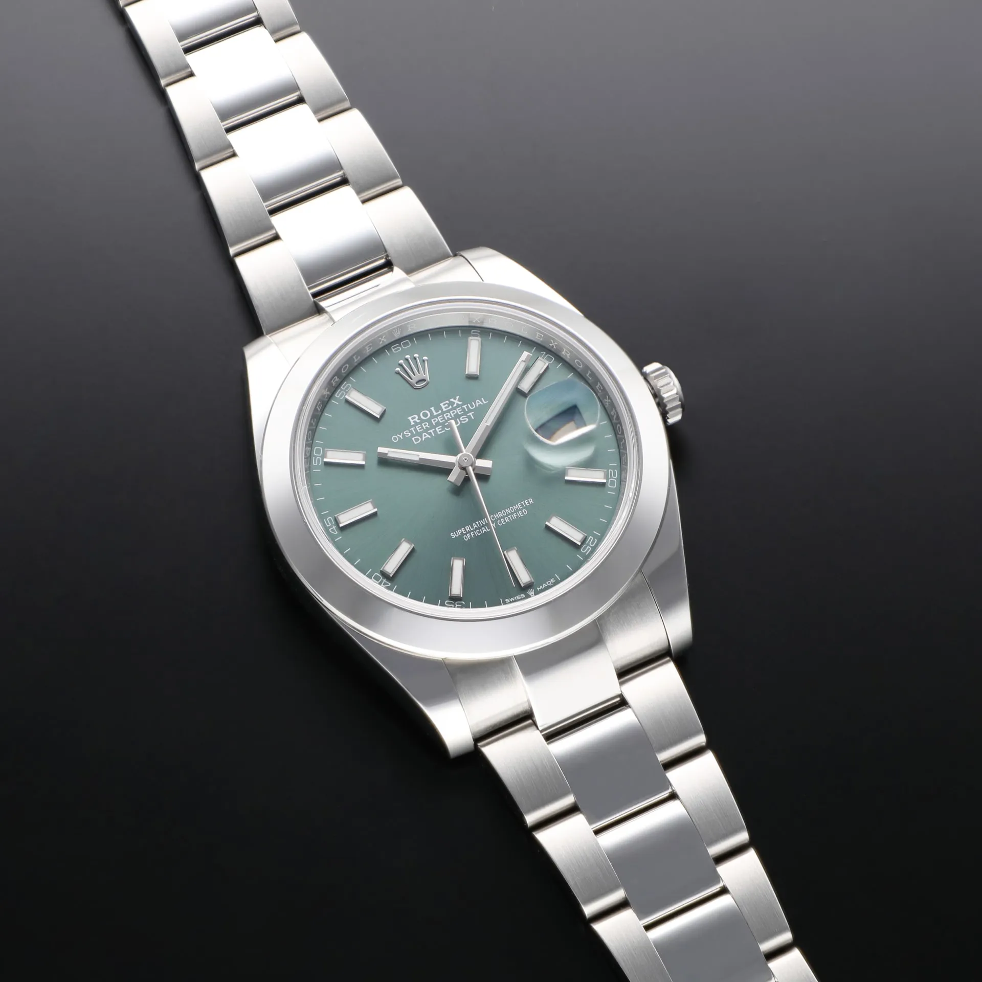 Rolex Datejust 126300-0019 41mm Oystersteel Green 2