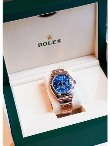 Rolex Sky-Dweller 336935-0001 42mm Everose gold Blue and Green 5