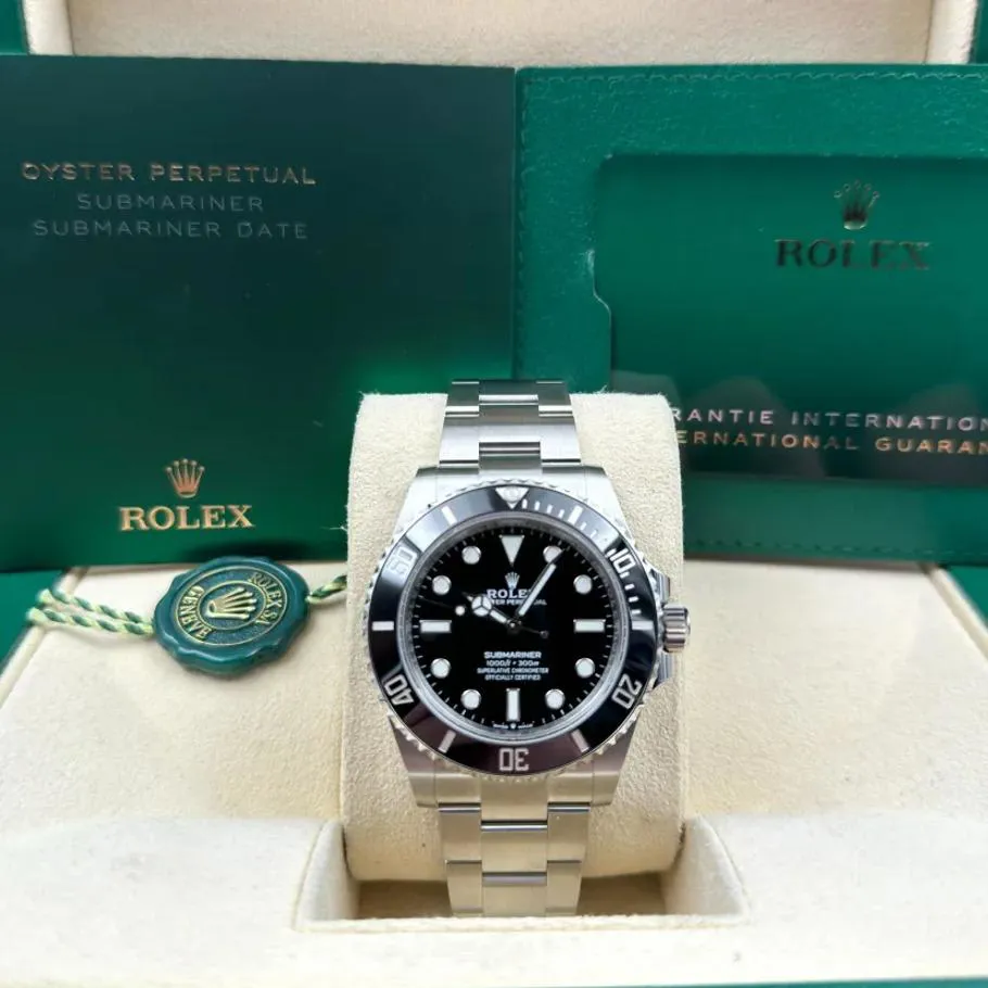 Rolex Submariner 124060-0001 41mm Oystersteel Black