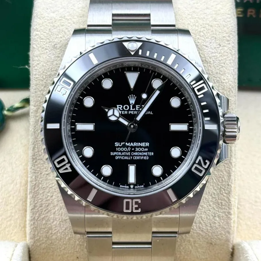 Rolex Submariner 124060-0001 41mm Oystersteel Black 1