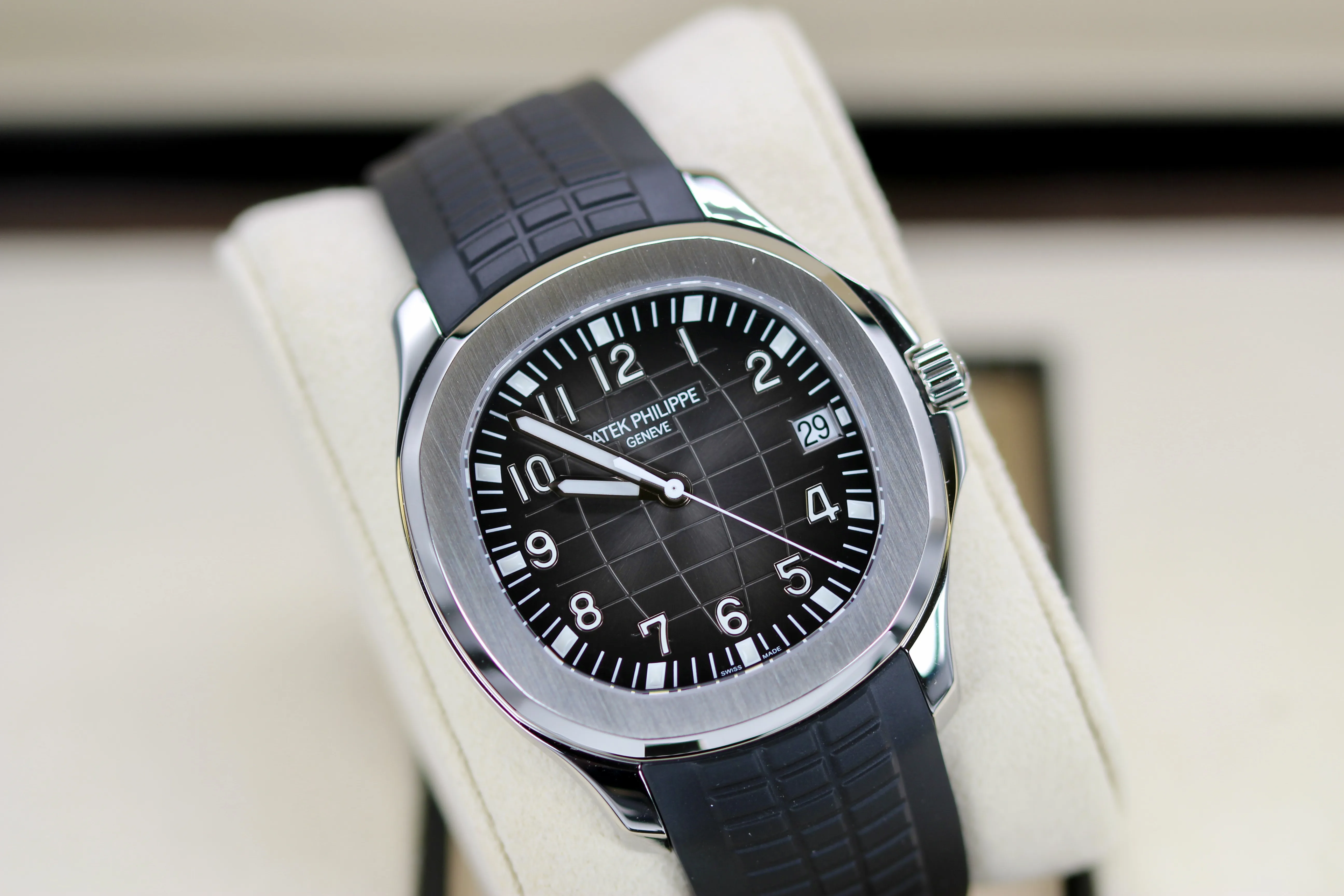 Patek Philippe Aquanaut 5167A-001 40mm Stainless steel Black Arabic 5