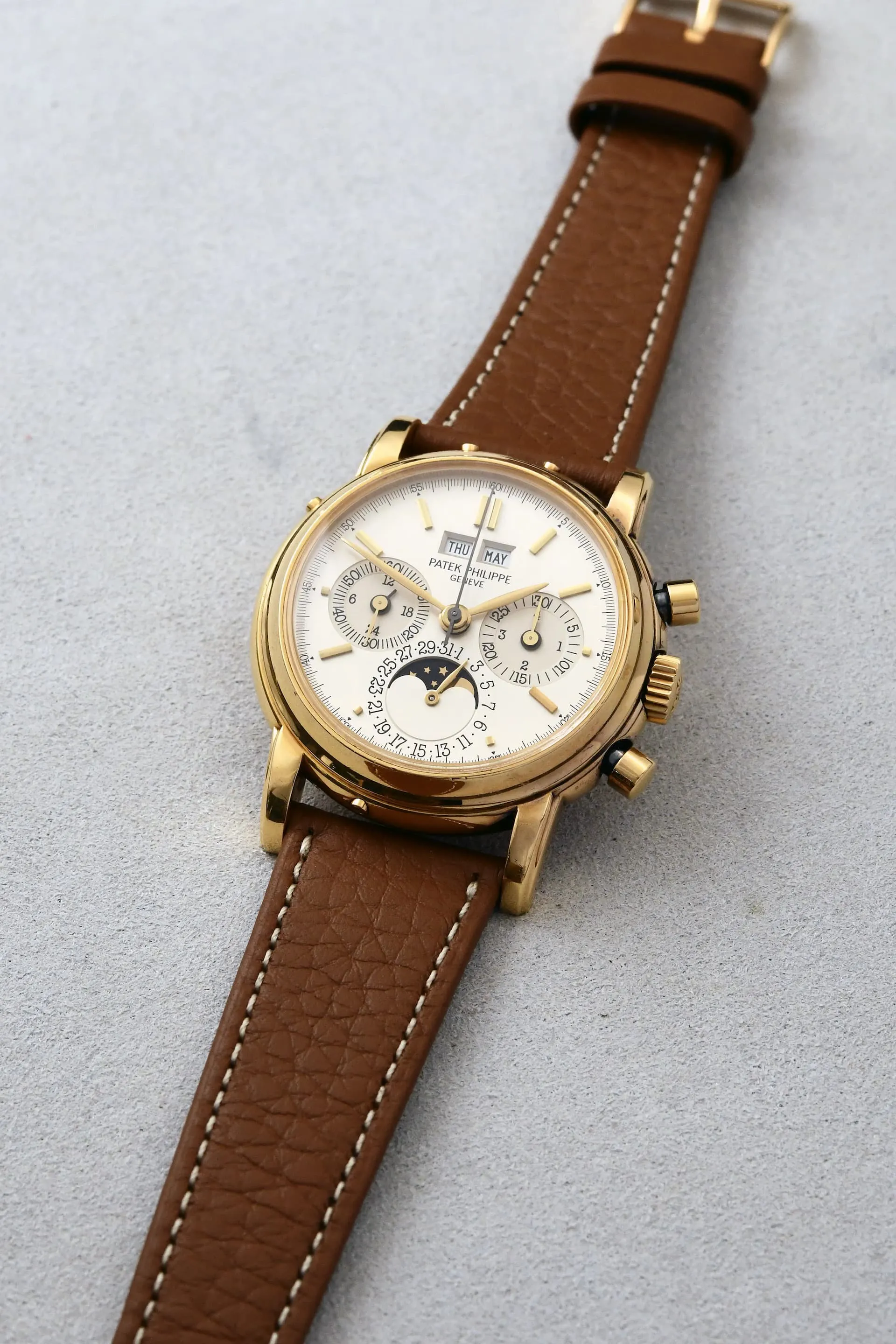 Patek Philippe Perpetual Calendar Chronograph 3970EJ 36mm 18k yellow gold Silver 7