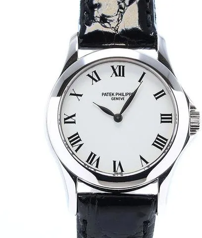 Patek Philippe Calatrava 4905G 28mm White gold White 1