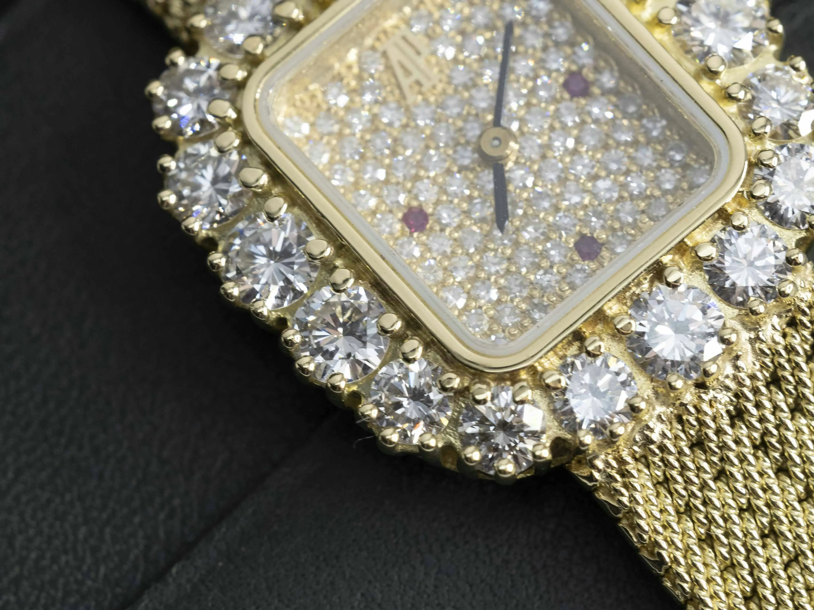 Audemars Piguet Vintage 32mm Yellow gold and Diamond Paved diamond 9