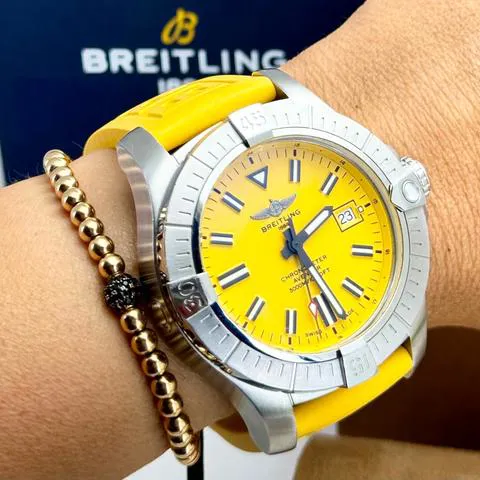 Breitling Avenger A17319101I1A1 45mm Stainless steel Yellow 1