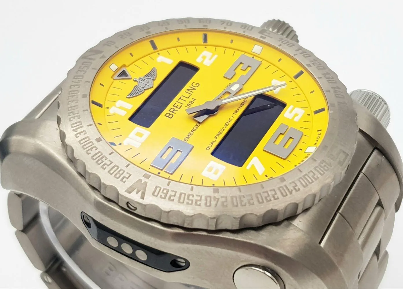 Breitling Emergency 17032 51mm Titanium Yellow 3