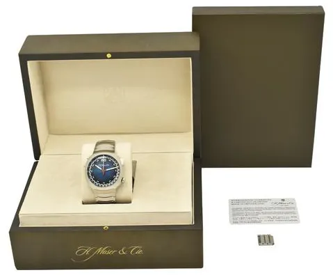 H. Moser & Cie. Streamliner 6902-1201 42.5mm Stainless steel Blue 6