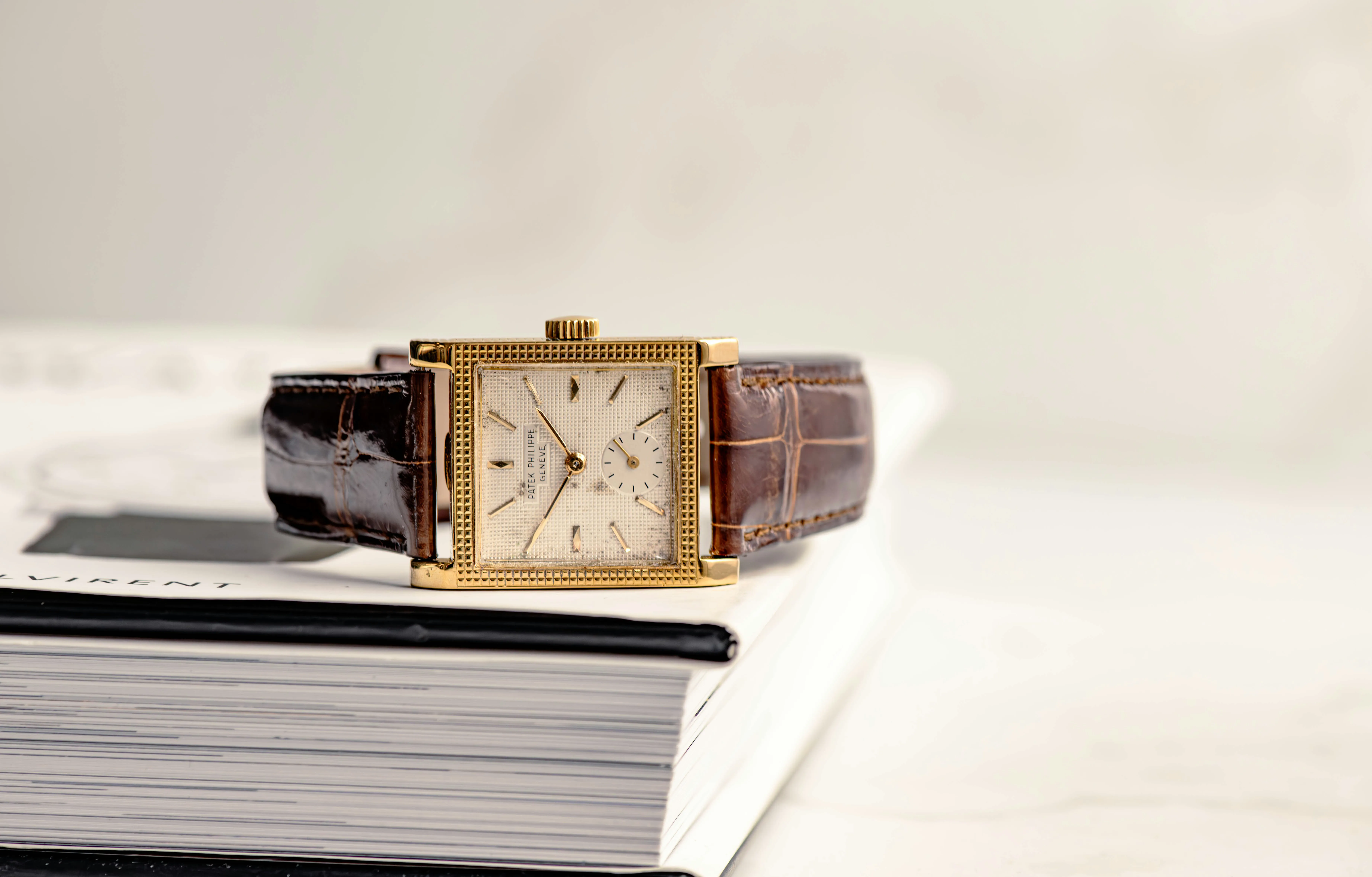 Patek Philippe 2496 26mm Yellow gold White 1