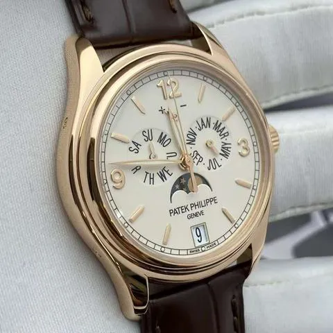 Patek Philippe Annual Calendar 5146R-001 39mm Rose gold Beige 2