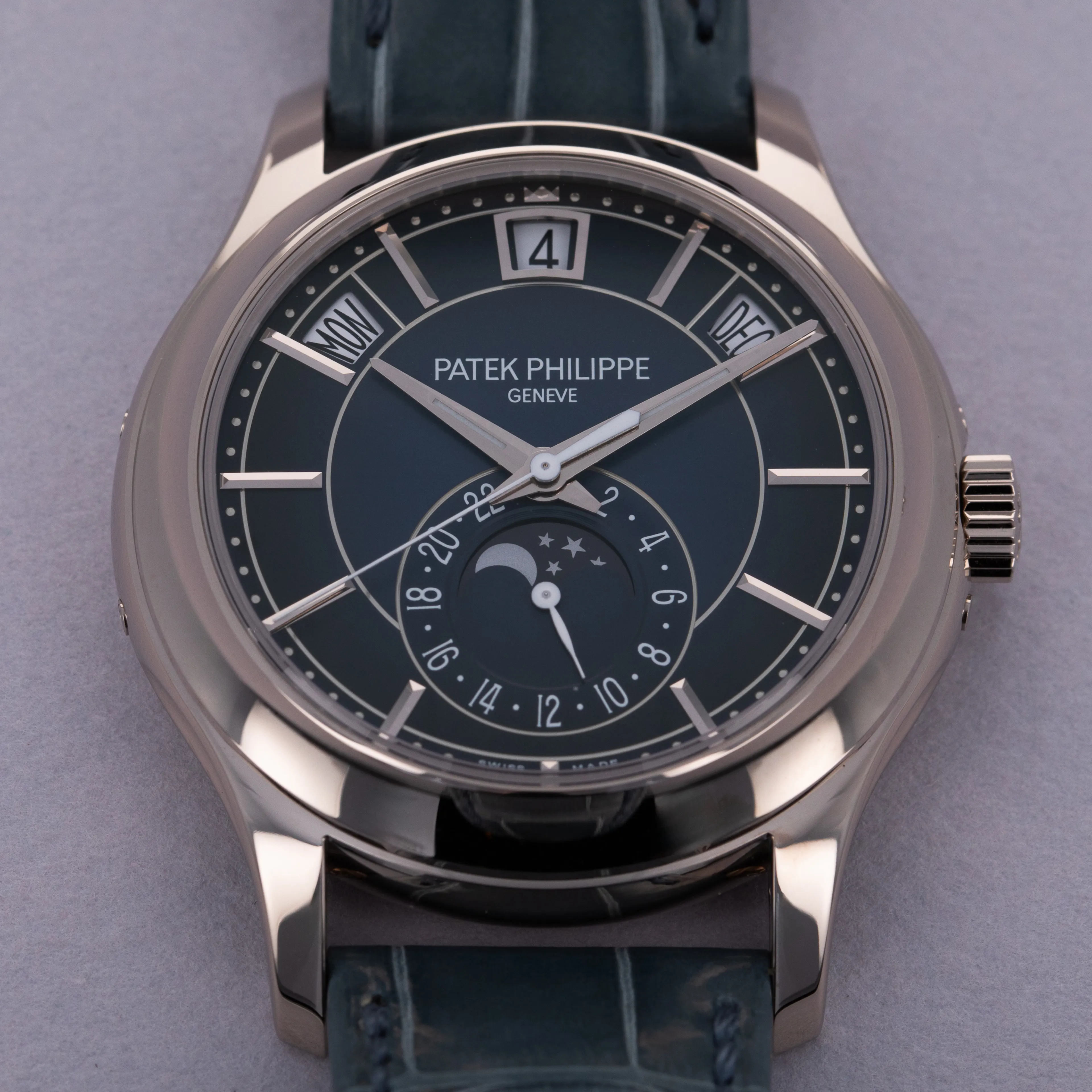 Patek Philippe Annual Calendar 5205G-013 40mm 18k white gold Blue 11