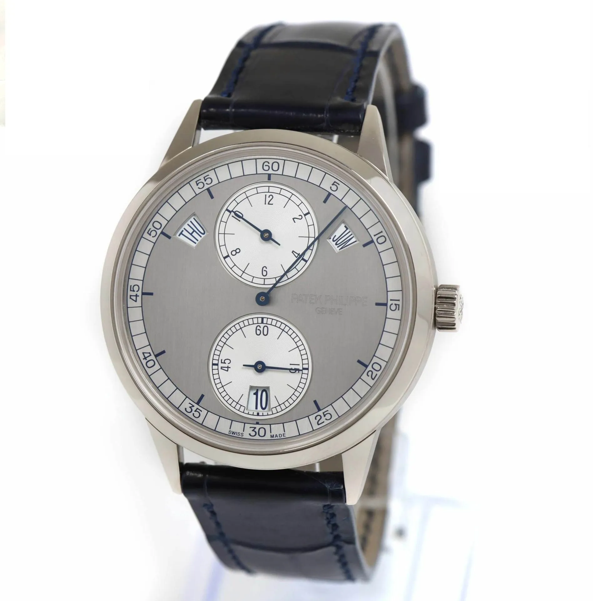 Patek Philippe Annual Calendar Regulator 5235G-001 40.5mm White gold Silver