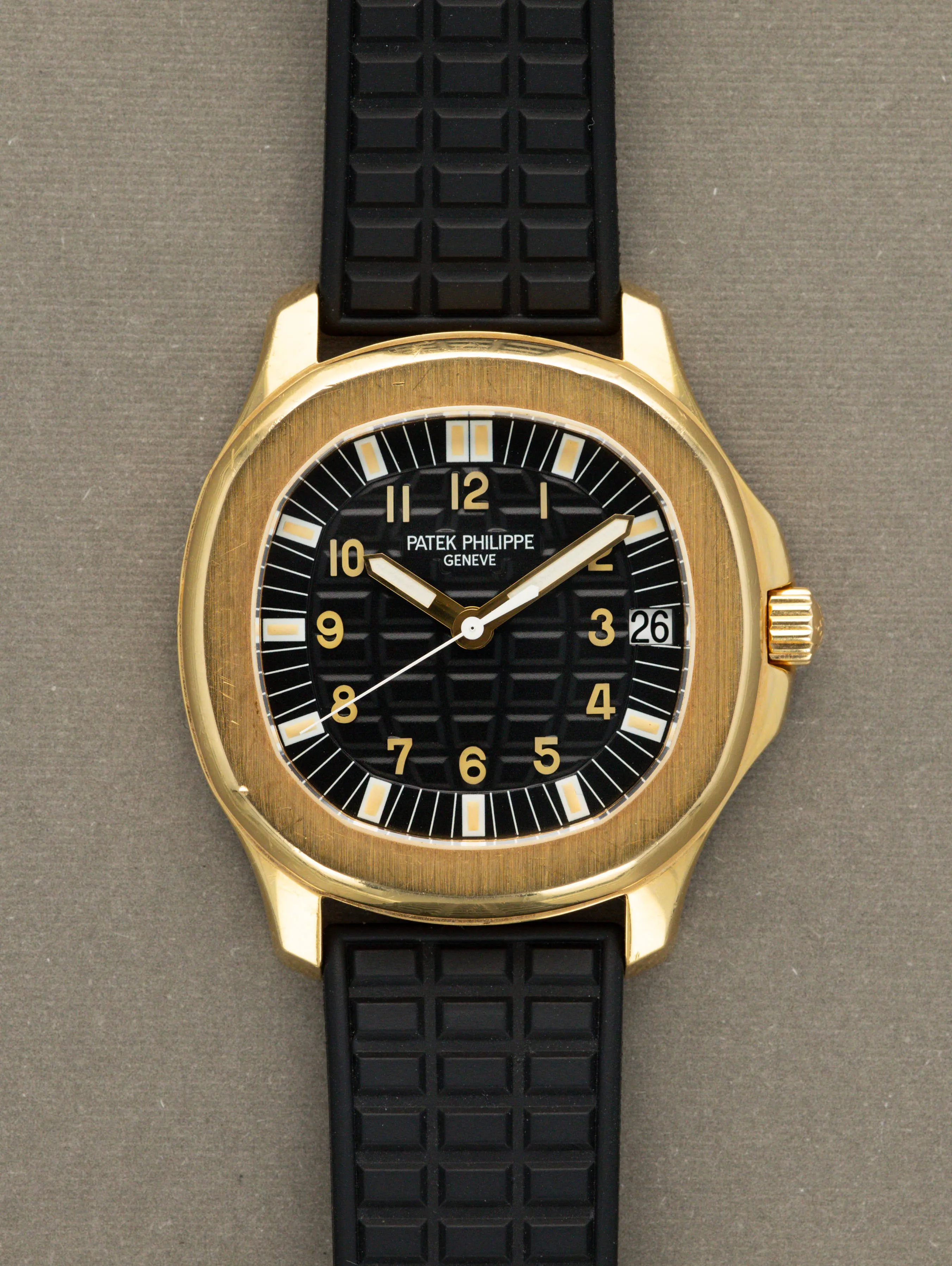 Patek Philippe Aquanaut 5065 J 38mm Yellow gold Tan