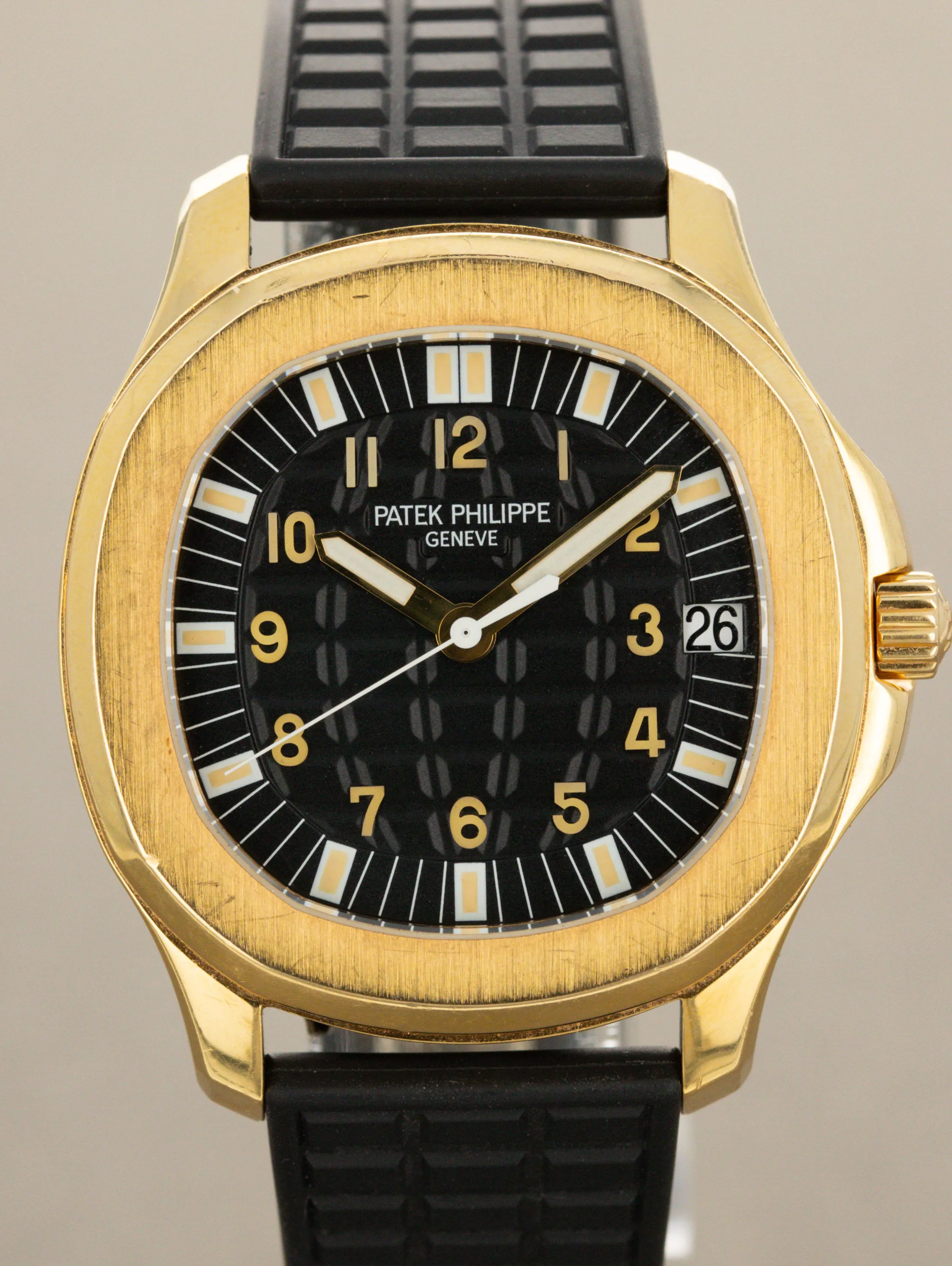 Patek Philippe Aquanaut 5065 J 38mm Yellow gold Tan 4