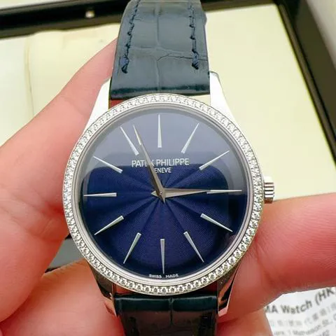 Patek Philippe Calatrava 4897G-001 33mm White gold Blue