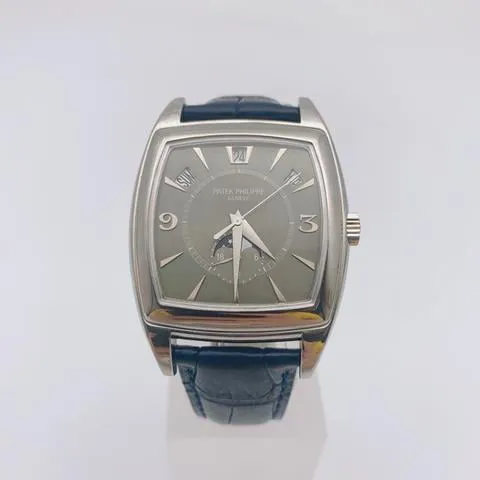 Patek Philippe Gondolo 5135G-010 38mm White gold Gray