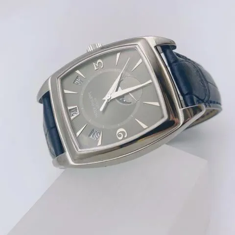 Patek Philippe Gondolo 5135G-010 38mm White gold Gray 1